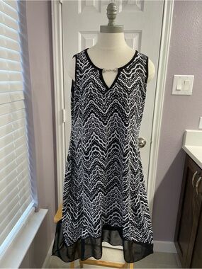 Espresso Black & White Chevron Sleeveless Midi Dress Size Large